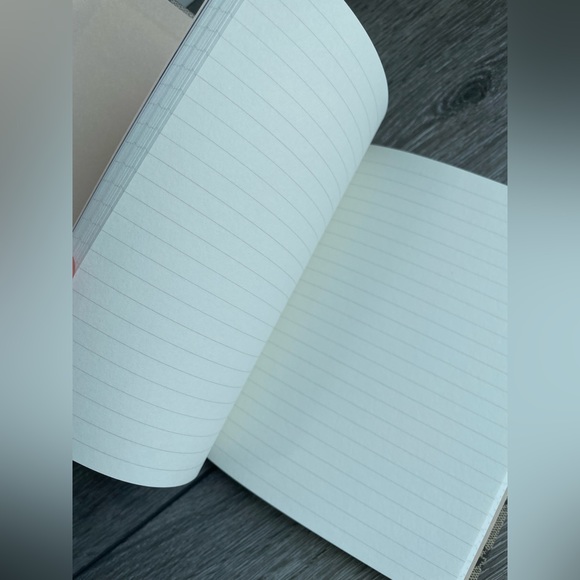 NWT GUCCI NOTEBOOK “My Gucci Book magazine” limited edition for Tokyo Japan - Picture 5 of 7